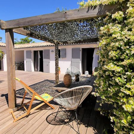 Derrière la plage : suite, patio et pergola Le Bois-Plage-en-Ré Extérieur photo