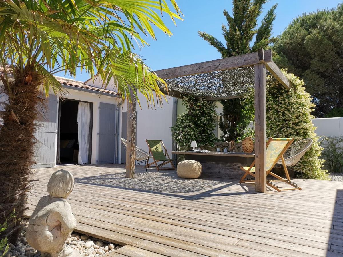 Derrière la plage : suite, patio et pergola Le Bois-Plage-en-Ré Extérieur photo
