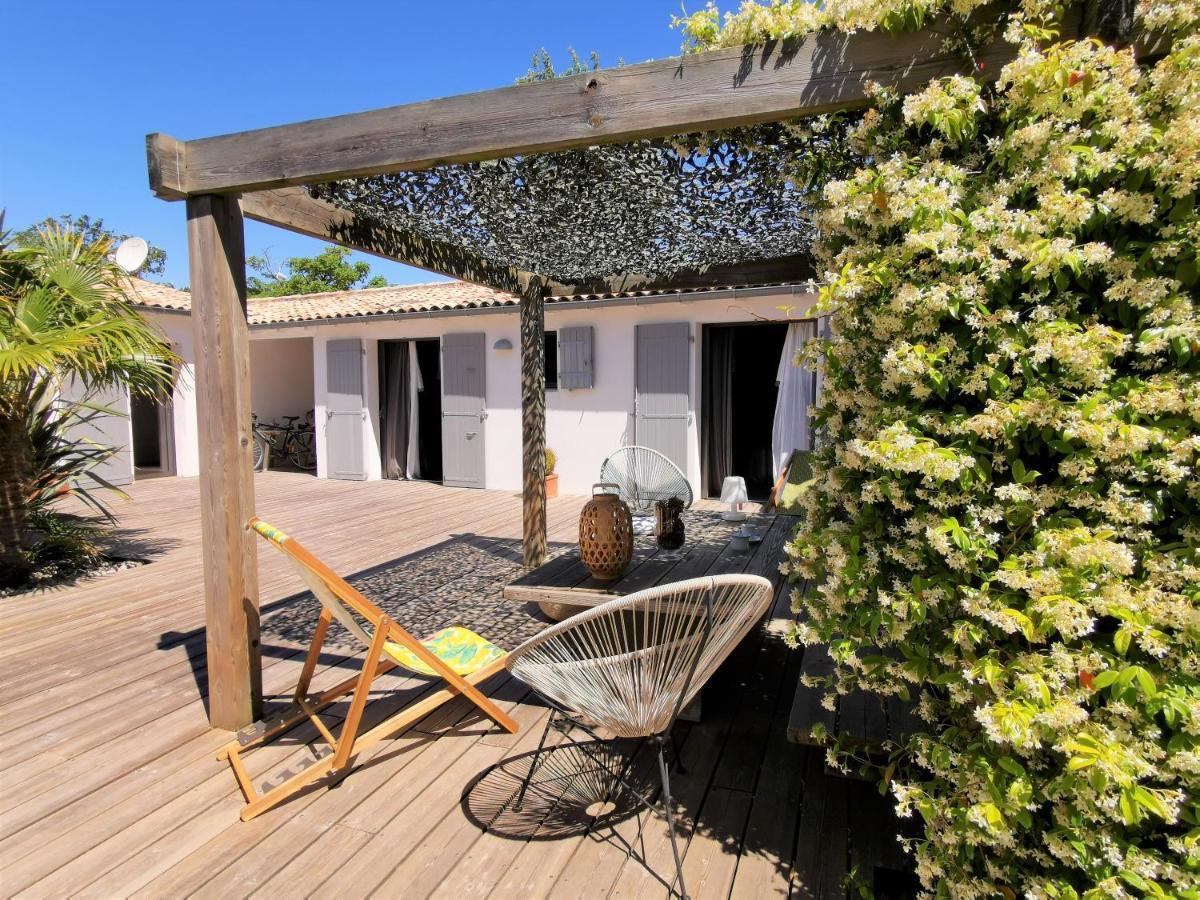 Derrière la plage : suite, patio et pergola Le Bois-Plage-en-Ré Extérieur photo
