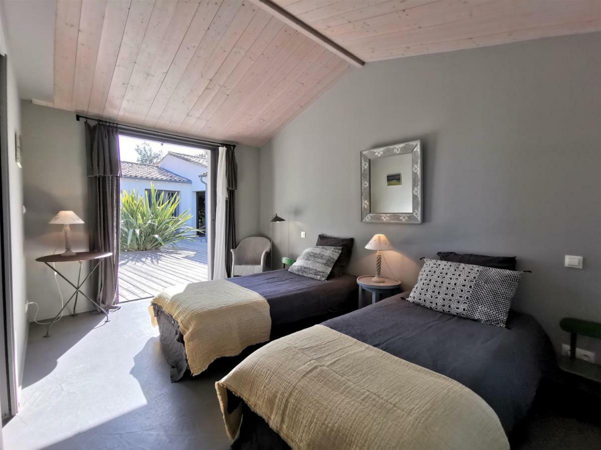 Derrière la plage : suite, patio et pergola Le Bois-Plage-en-Ré Extérieur photo